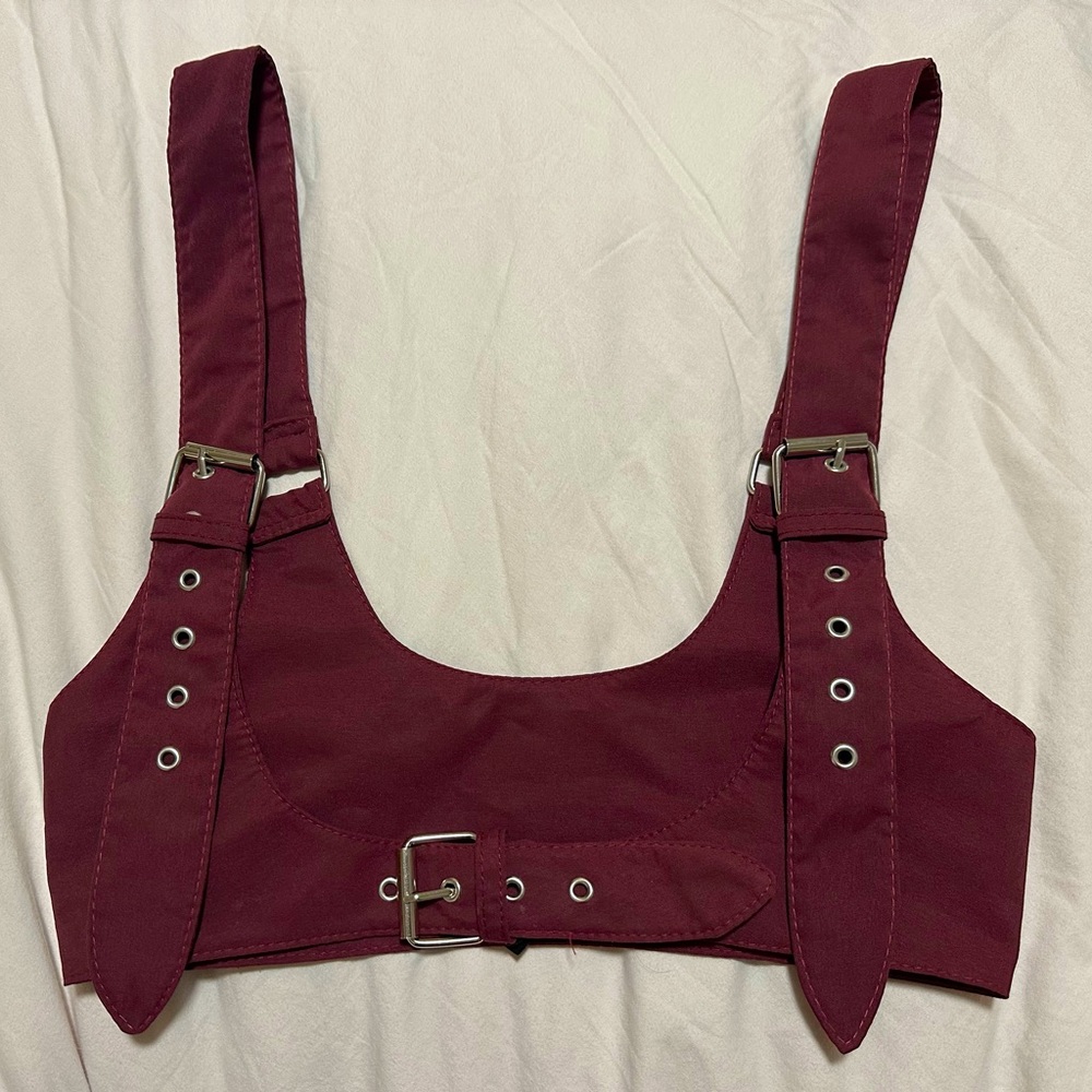 urban outfitters burgundy body harness🍒